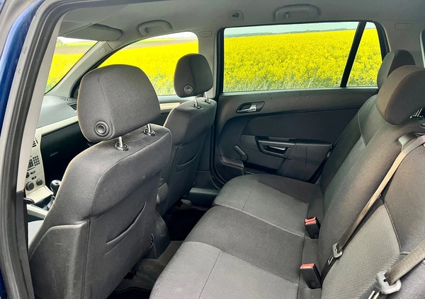Opel Astra cena 8990 przebieg: 268000, rok produkcji 2008 z Łazy małe 92